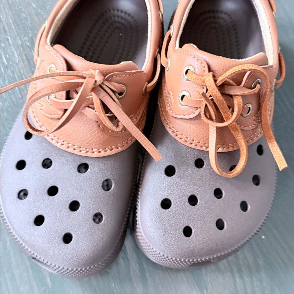 (NEW) Women’s CROC Clog - Picture 2 of 6